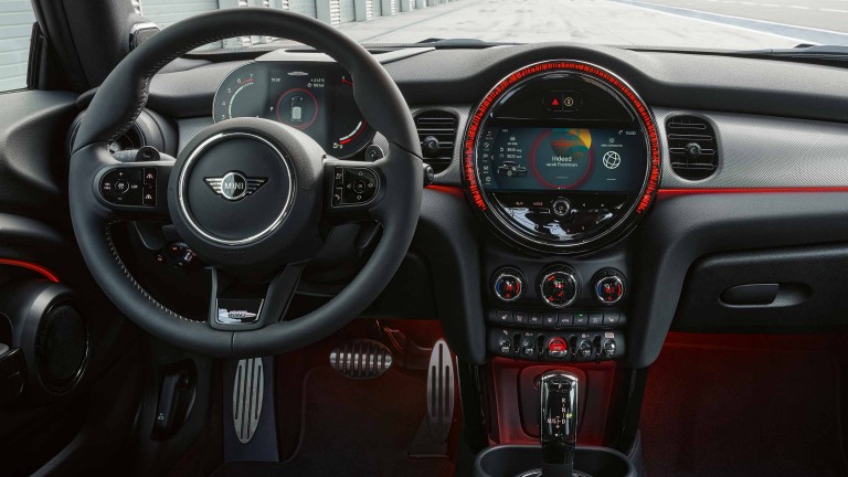 MINI John Cooper Works – cockpit – comfort and tech packs